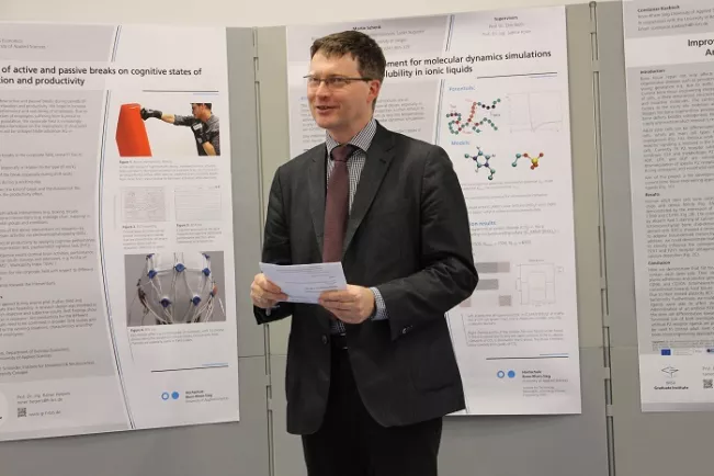 phd_project_exhibition_prof_rainer_herpers.jpg (DE)