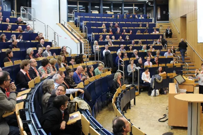 spz_themenbox_konferenz.jpg (DE)