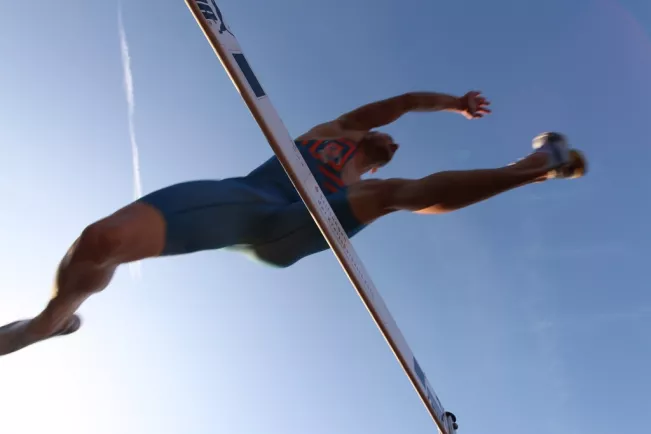 student_christian_heiman_beim_huerdenlauf_foto_e._tritschler_5994.jpg(DE)