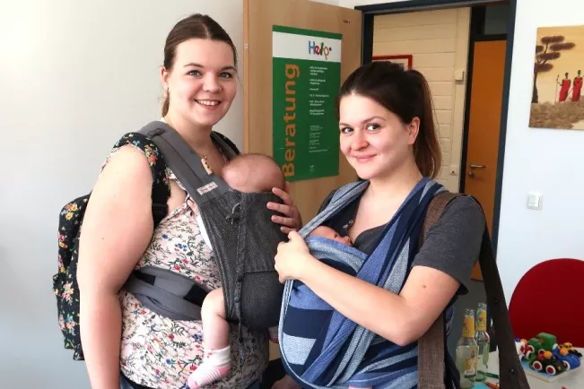 studentinnen_mit_babys_trage_help_beratung_201711_foto_b._michel_teasercut.jpg (DE)