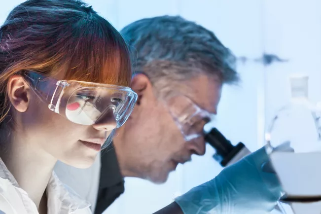 Studiengang Analytische Chemie und Qualitätssicherung Themenbild Studium (DE)