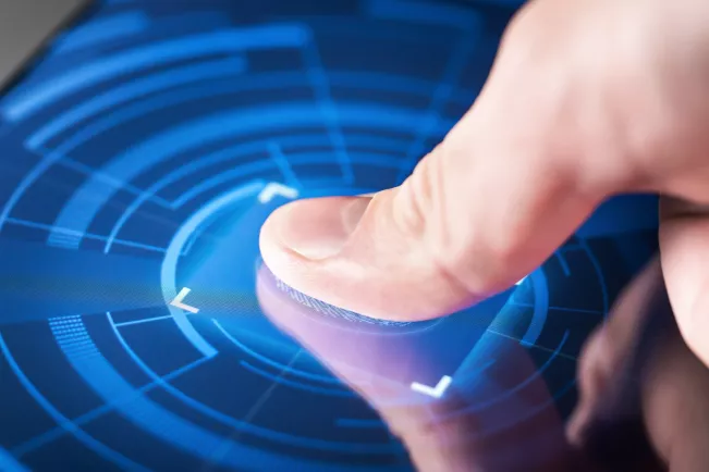 biometrie_zugang_per_fingerabdruck_tri_foto_colourbox_35725236.jpg (DE)