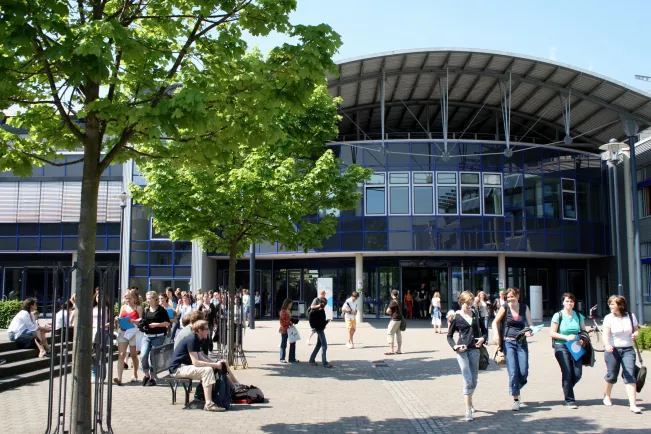 campus_sta_vorderseite_12.jpg (DE)