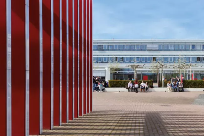 Innenhof am Campus Rheinbach.png (DE)