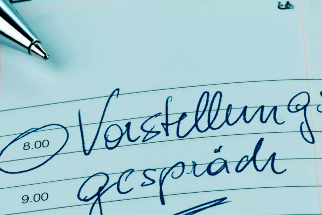 vorstellungsgespraech colourbox 4457920 liz (DE)