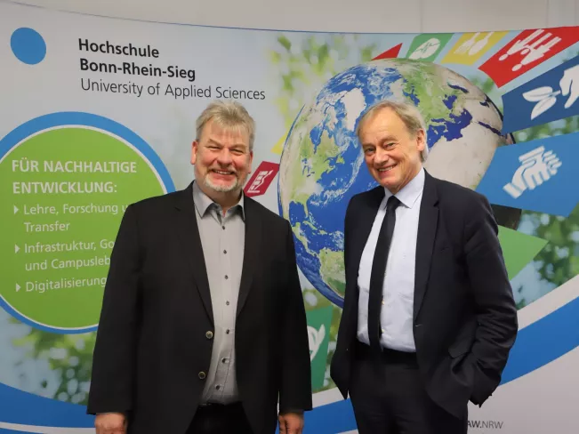Honorarprofessor Markus Loewe und Hartmut Ihne bei Ernennung