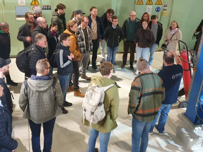 Alumni im Heizkraftwerk SWB 20251107 Foto Barbara Wieners-Horst 01